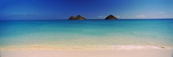 islands-in-the-pacific-ocean-lanikai-beach-mokulua-islands-oahu-hawaii-usa_a-l-12860595-4990763.jpg